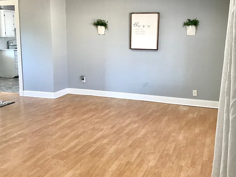 2132 Fremont Dr — Photo 2