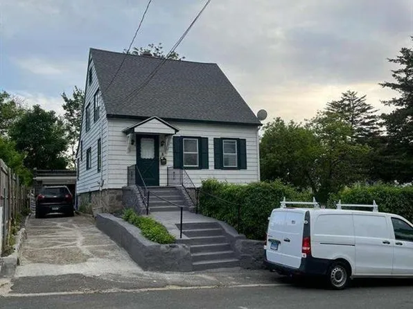 8 Willard Street, Waterbury, CT 06704