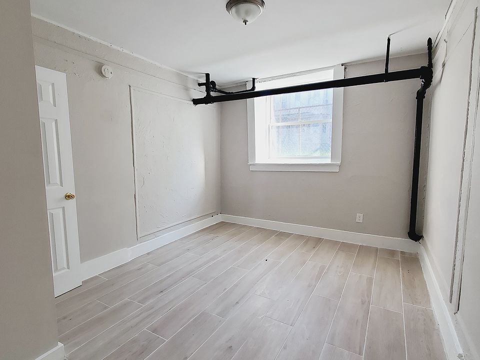 2nd image of 104 Belmont Ave APT 1B