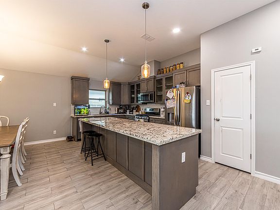 4th image of 503 Placita Dr