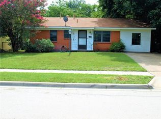 636 Rolling Ridge Dr, Lewisville, TX 75067