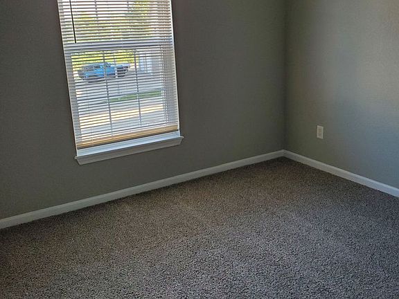 3rd image of 405D SE Brandon Ct