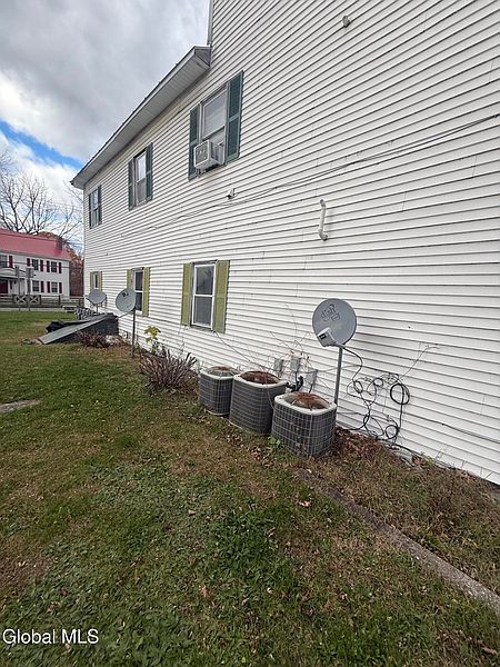 5th image of 324 Speigletown Road