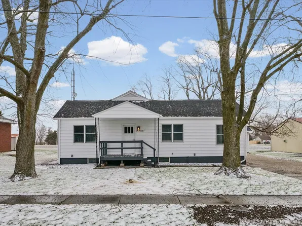 216 N Locust St, Ludlow, IL 60949