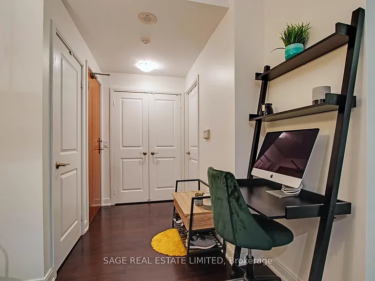 88 Broadway Ave #202 — Photo 4