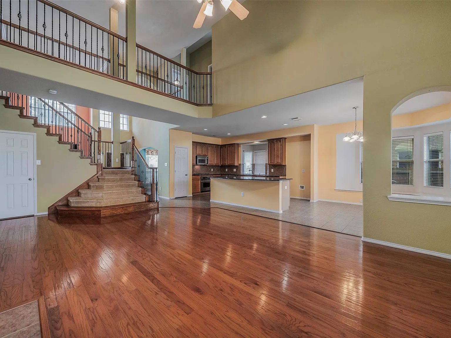 10070 Teal Hollow Dr — Photo 4