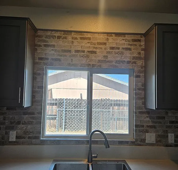 710 E Whittier Ave — Photo 2