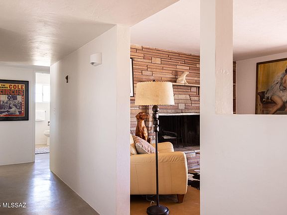 5th image of 2550 W Camino Del Sur