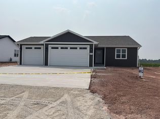 2071 White Dove Ln, Kaukauna, WI 54130