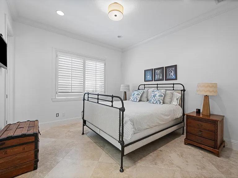 12200 Sunnydale Dr — Photo 32