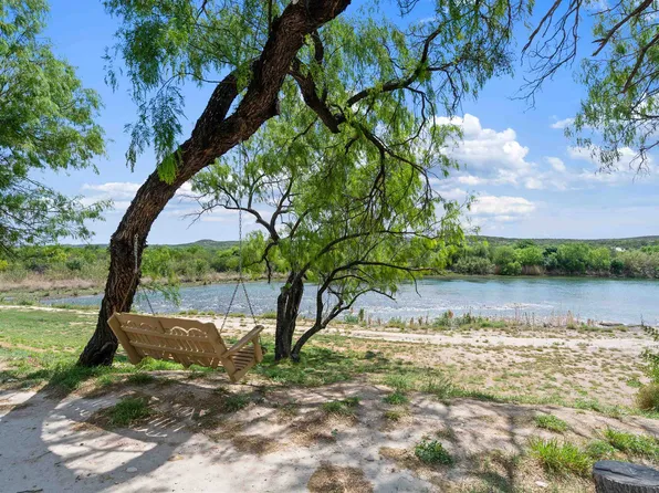 18 Rio Loop #17-18-16, Del Rio, TX 78840