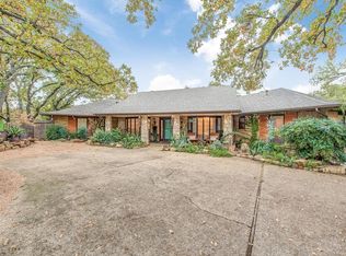 916 Live Oak Ct, Arlington, TX 76012