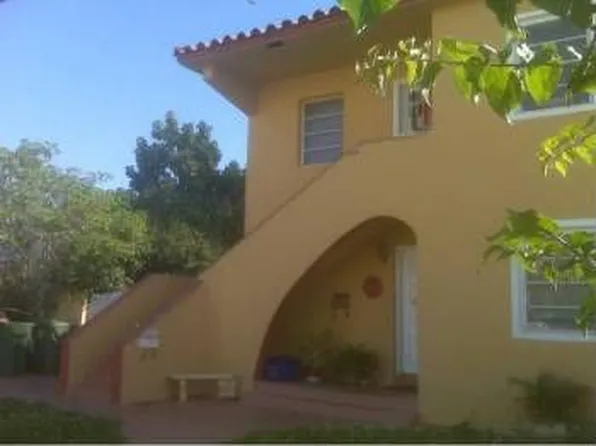 255 Beacom Blvd, Miami, FL 33135