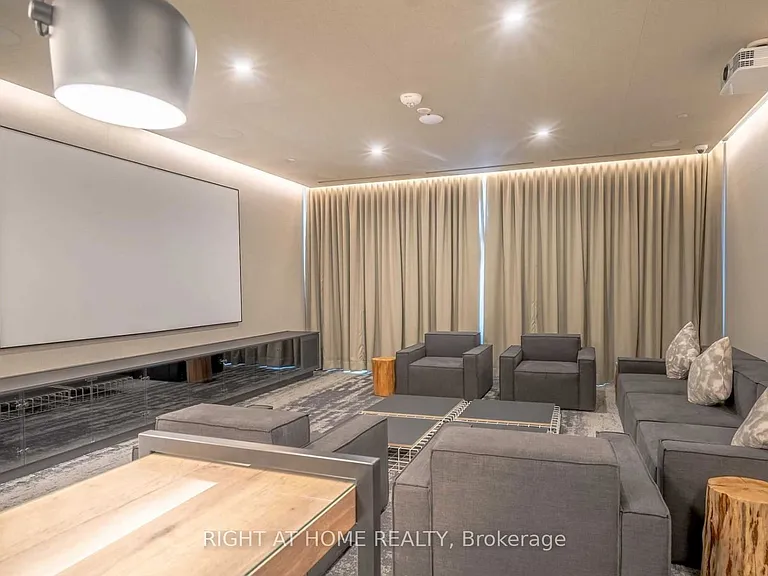 20 Richardson St #404 — Photo 42