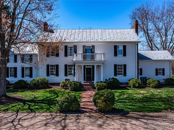 412 Greenfields Ln, White Stone, VA 22578