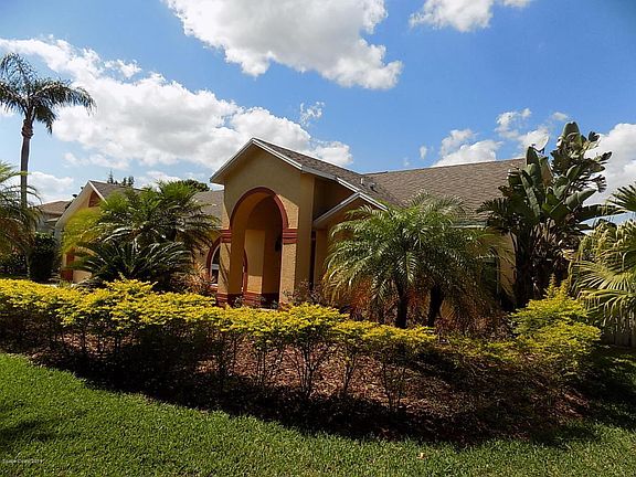 2nd image of 3032 Pineda Crossing Dr