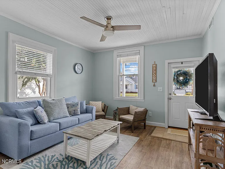 1406 Evans St #A — Photo 3