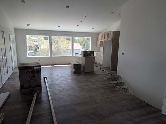 4th image of 326 Lakeview Rd