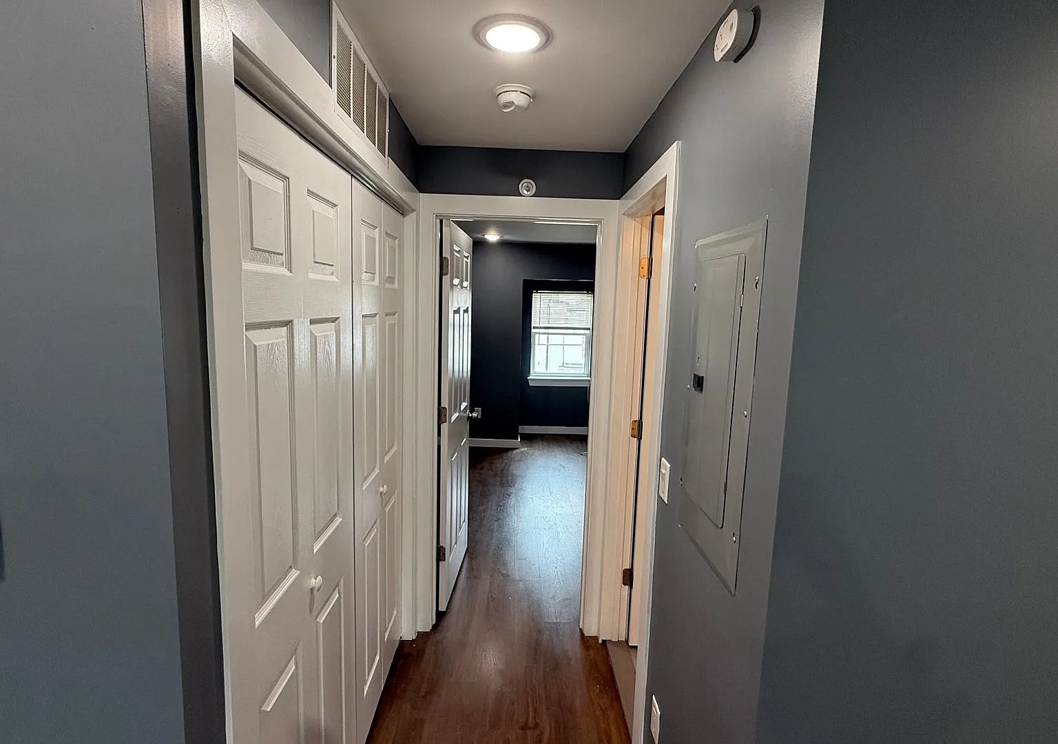 21 E. Schoolhouse Ln. — Photo 1