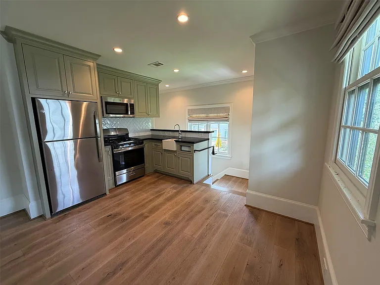 2506 Blue Bonnet Blvd — Photo 6