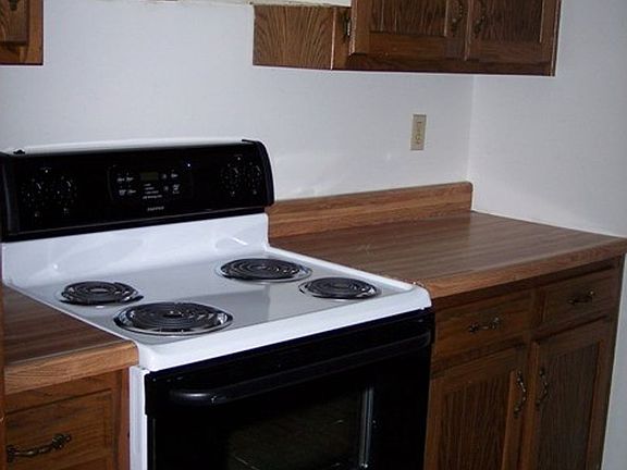 3rd image of 417 Windy Way APT C