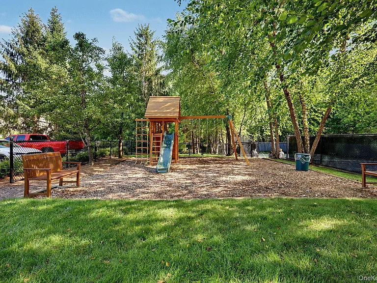 49 Miller Cir — Photo 34