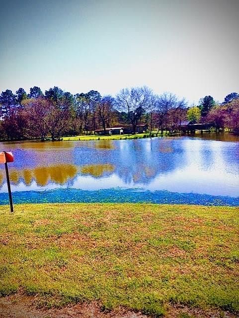 1st image of 545 Lakeshore Dr