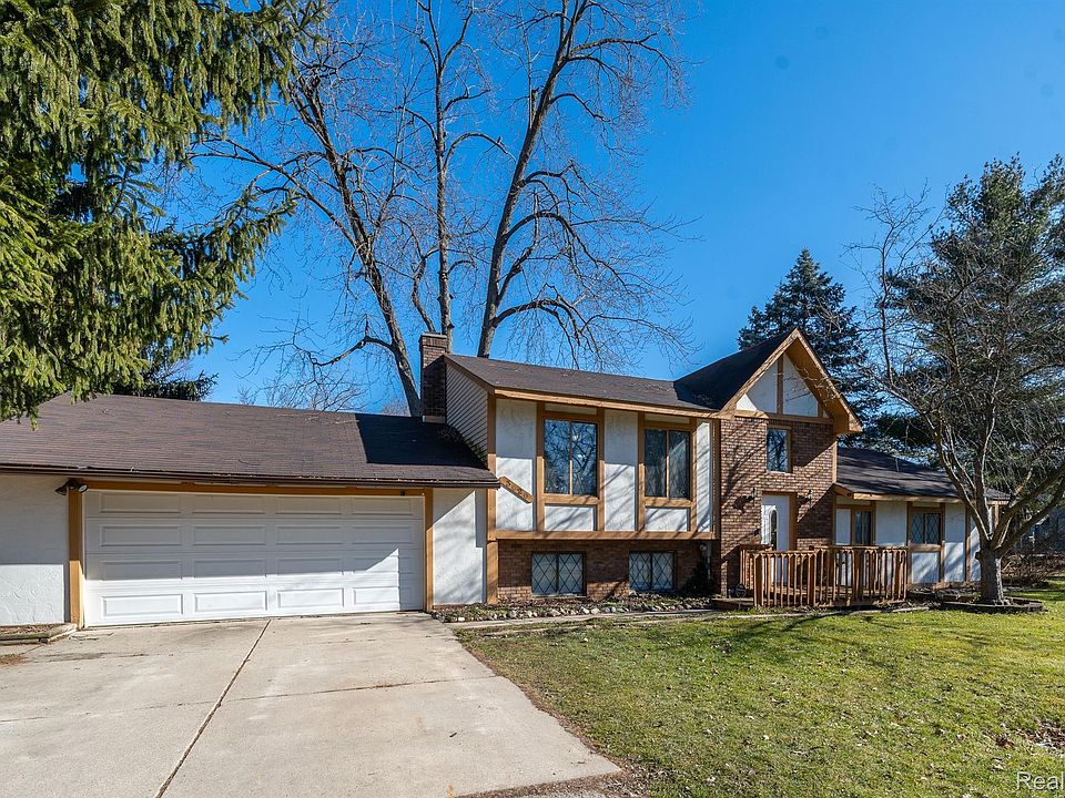 1st image of 3020 Whitfield Dr