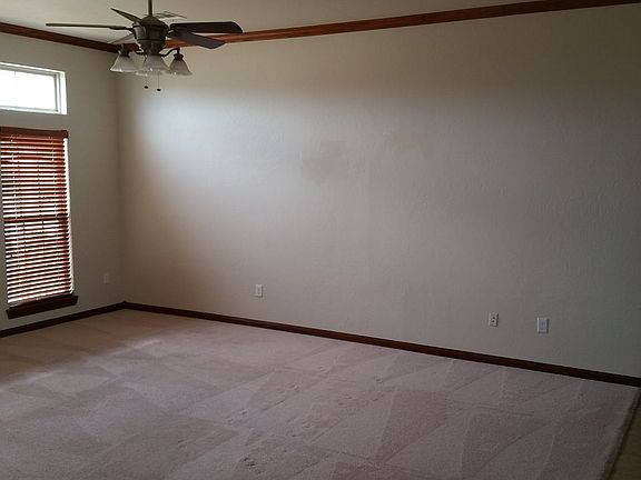 2nd image of 159 NE Deerfield Dr