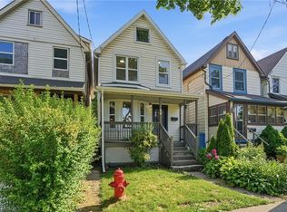 66 Mars Ave, Hamilton, ON L8L 3V9