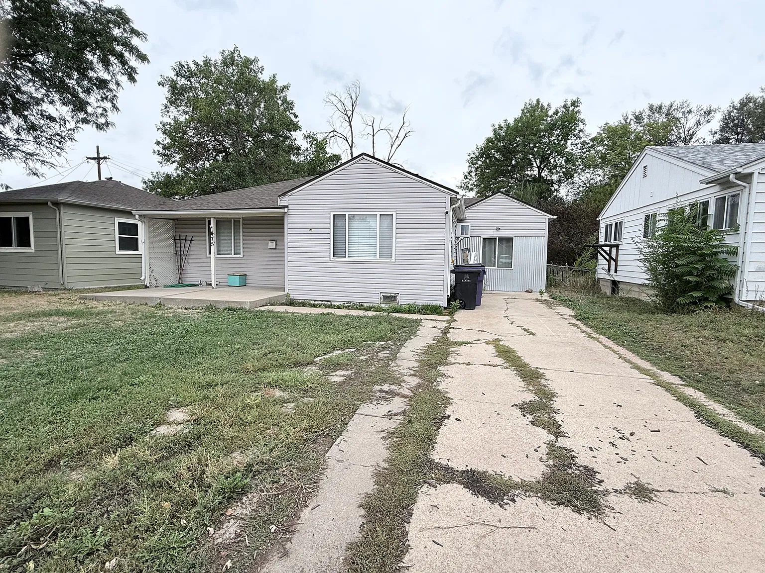3 bed, 1138 sqft, $2,000 — Photo 2
