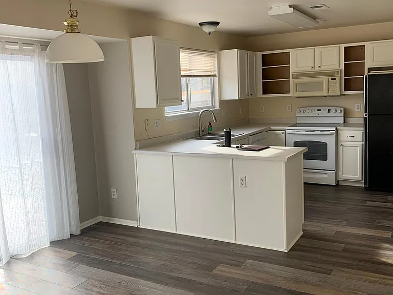 5734 W 118th Pl — Photo 10