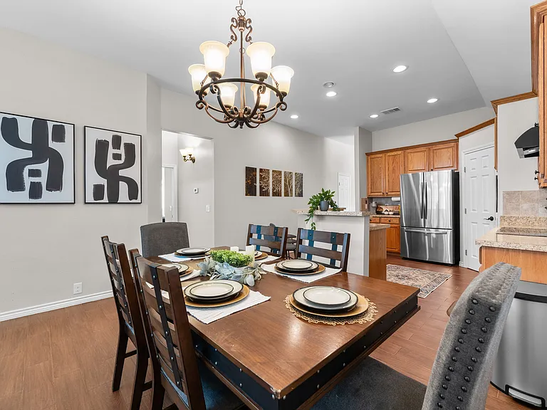 11350 Balcones Dr — Photo 15