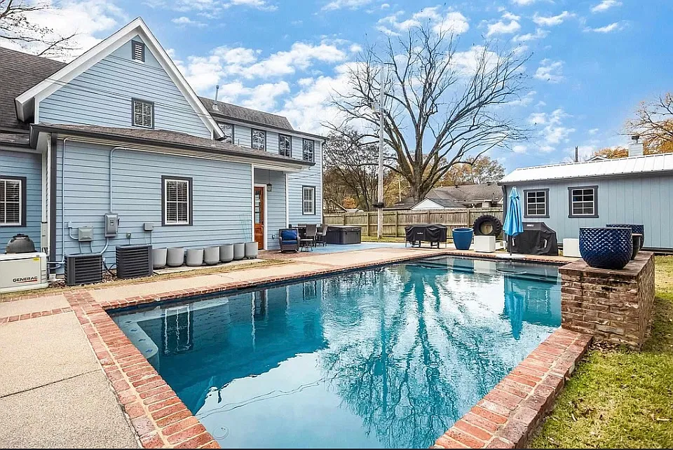 3 bed, 2.5 bath, 2600 sqft, $3,900 — Photo 4
