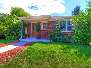 8620 Grandview Ave, Arvada, CO 80002