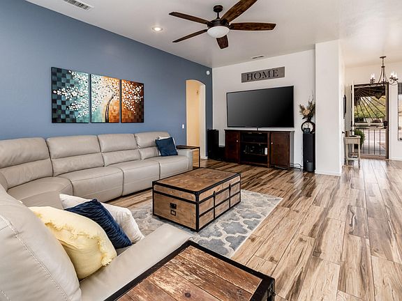 4523 E Jaeger Rd  MLS8