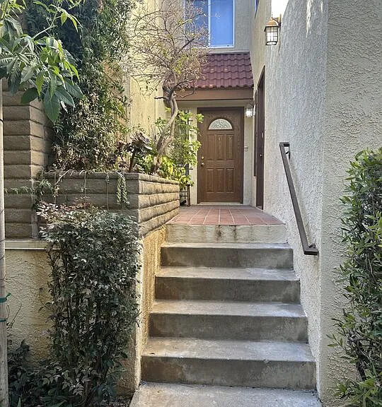 2452 Chelsea Pl #E — Photo 2