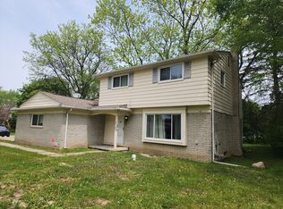 30180 Spring River Dr, Southfield, MI 48076