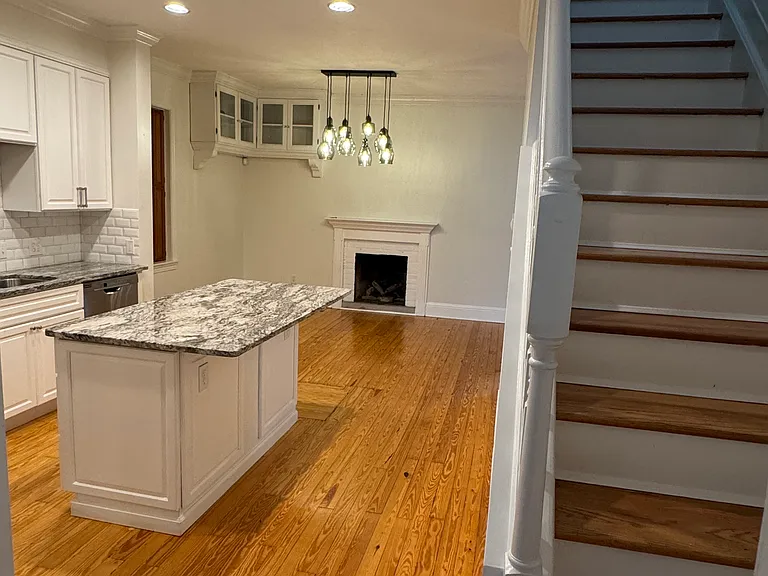 127 Jones St — Photo 5