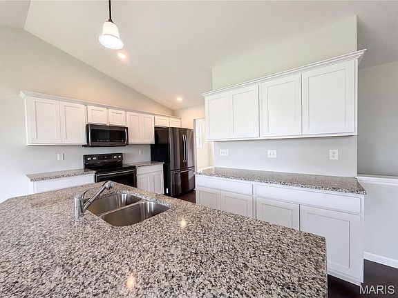 2nd image of 139 Palace Way Dr