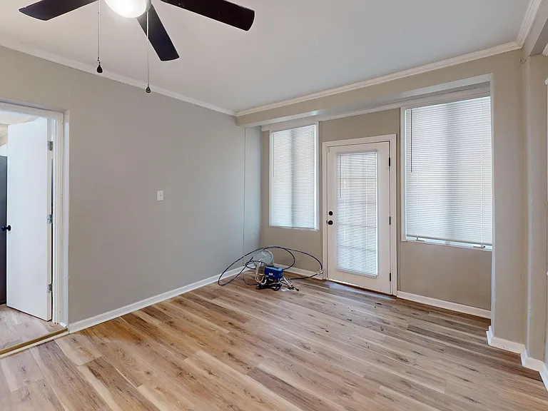 237 S Northington St — Photo 12