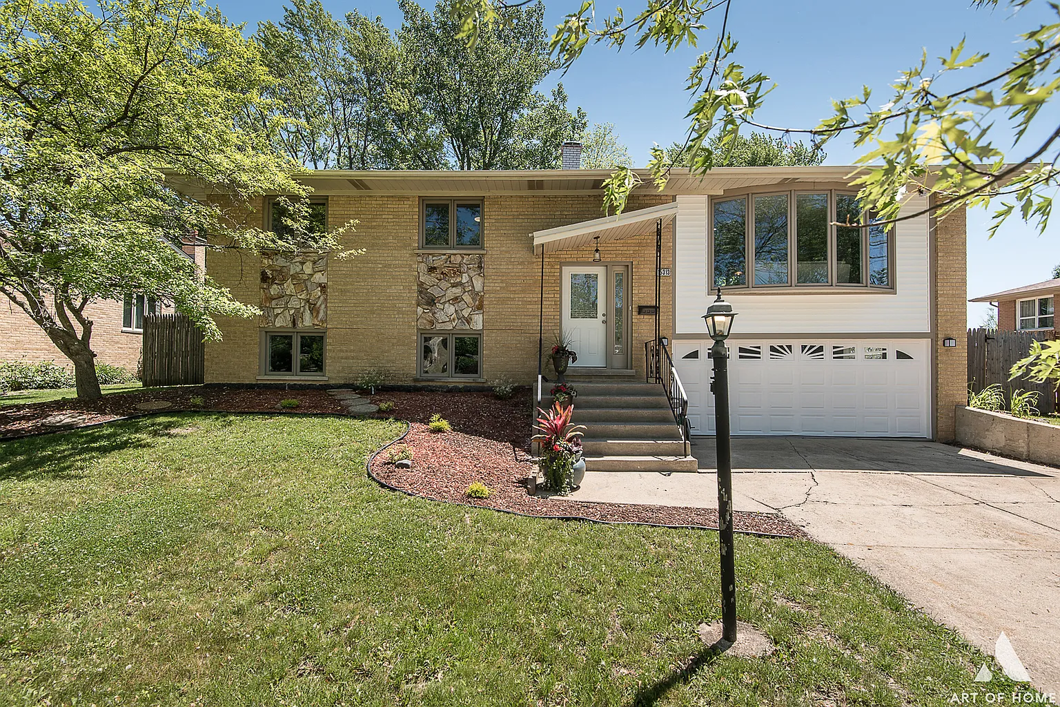 15313 Pine Dr photo 1