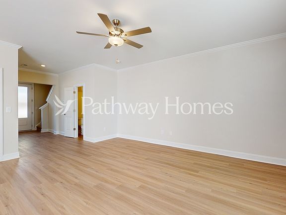 3rd image of 206 Susannah St