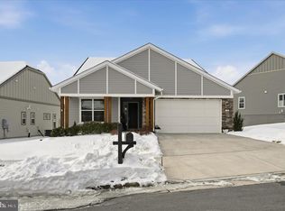 136 Mallard Dr, Lake Frederick, VA 22630