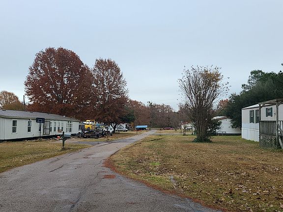 4th image of 18 Twilight Cir
