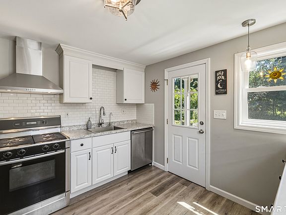 5th image of 142 Clay Street