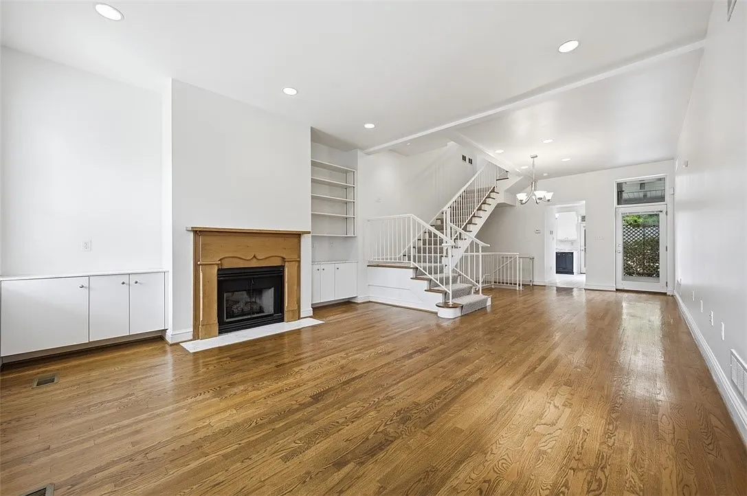 2 bed, 2.5 bath, 1506 sqft, $3,700 — Photo 4