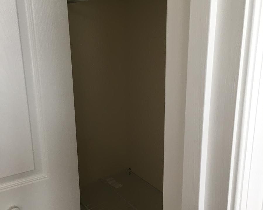1540-C N 5th Linen Closet_04132017