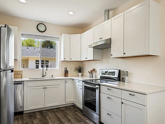 3rd image of 351 Olympic View Ave NE