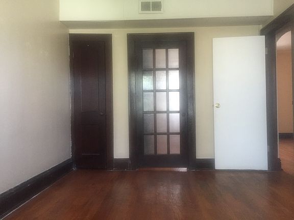 2nd image of 4023 Meramec St APT 4